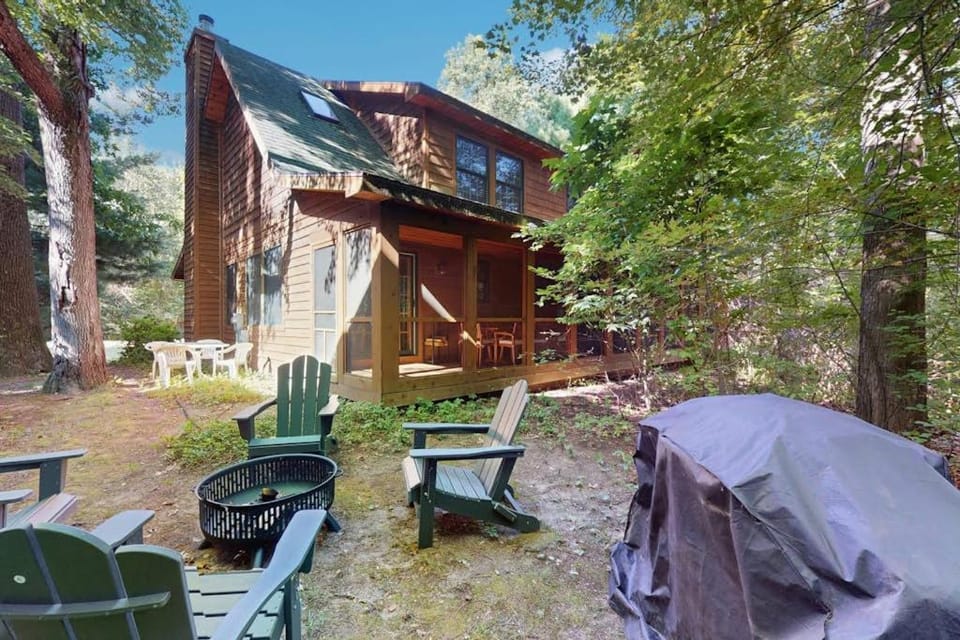 Kingfisher Cove Cabin 19 Cabin in Michigan