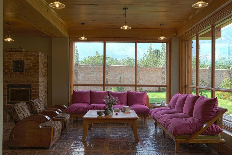 Garden, Seating area, Garden view