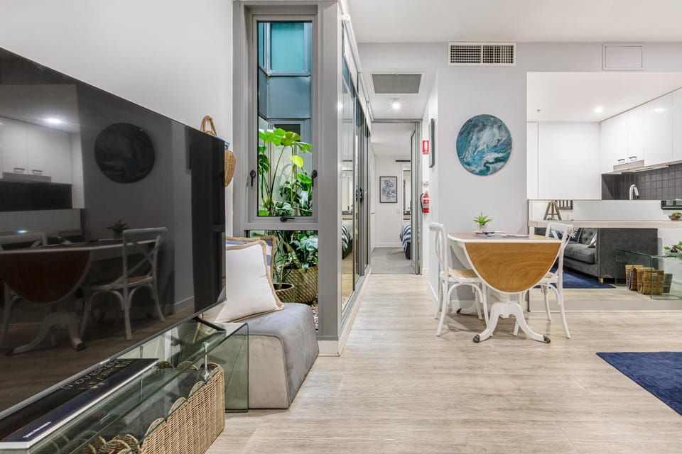 TV and multimedia, Dining area