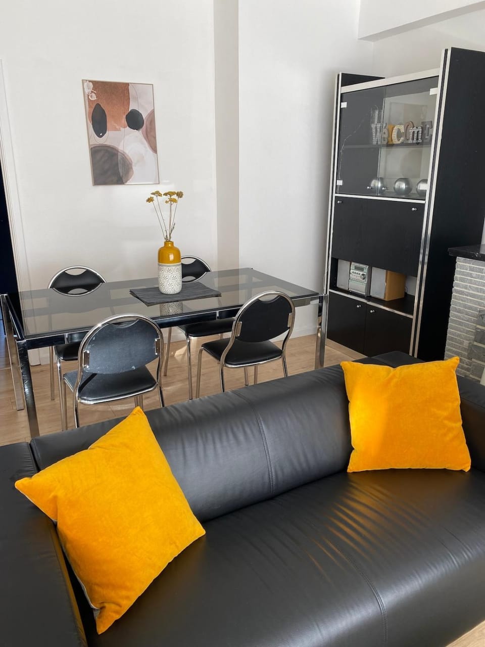 Living room, Dining area