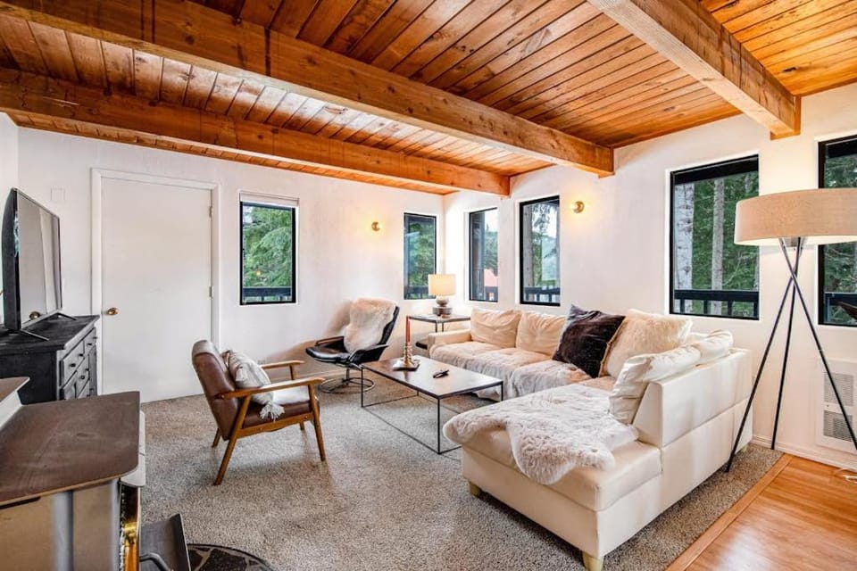 Hyak Hygge House in Snoqualmie Pass