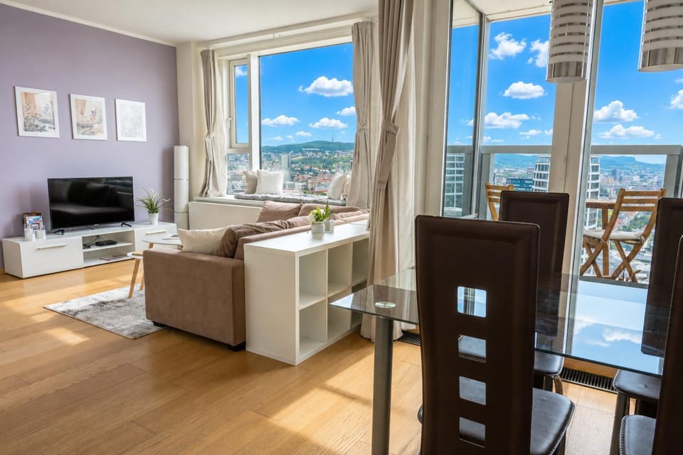 PANORAMAview/31thFloor!/LUXURY/Wifi/Parking Apartment in Bratislava