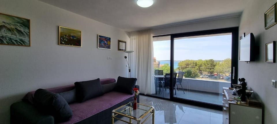Living room, Sea view