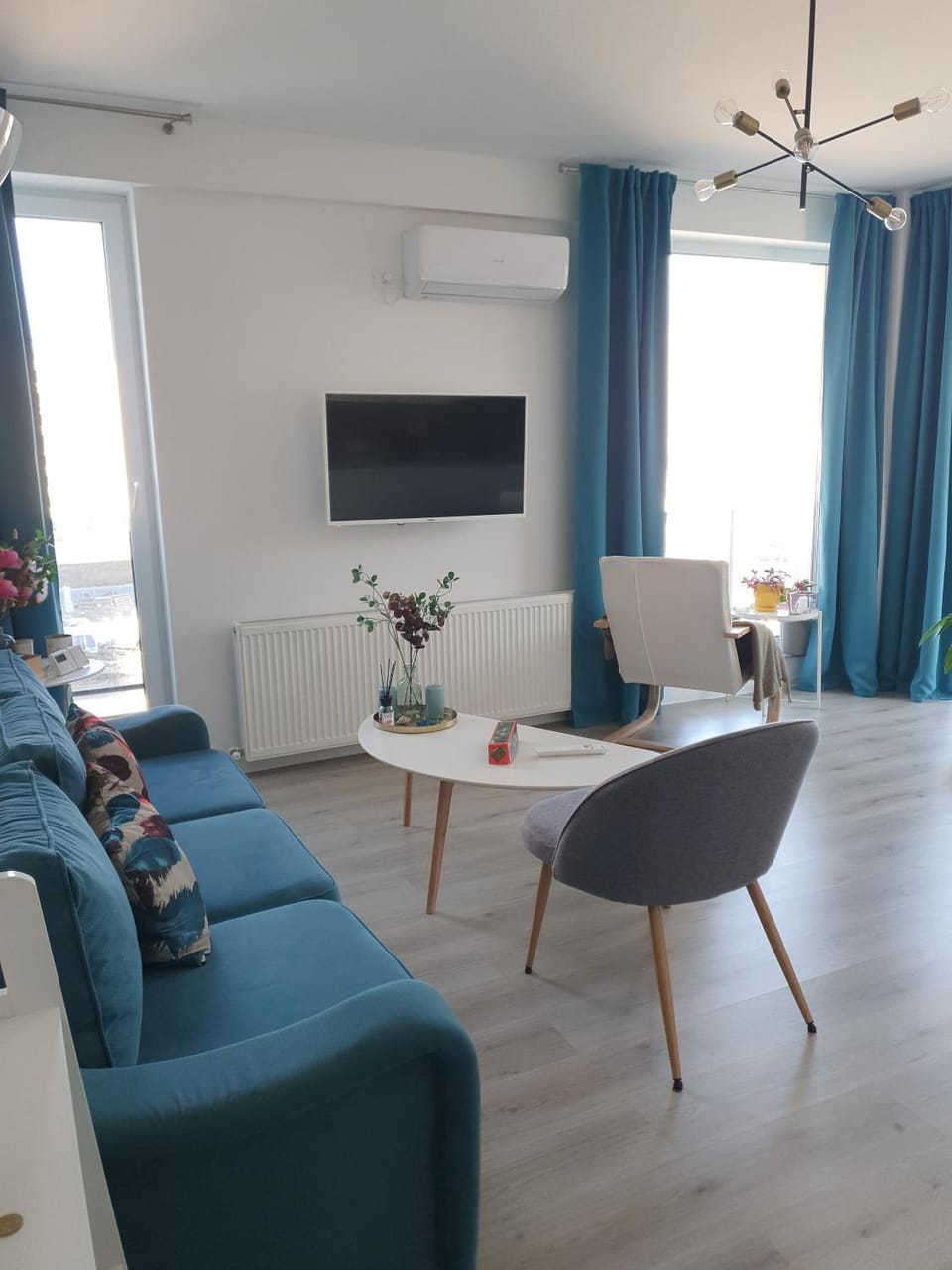 TV and multimedia, Seating area