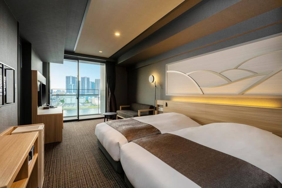 Shower, Bed, Hot Tub, TV and multimedia, Balcony/Terrace, Photo of the whole room, Landmark view, Sea view, Family, bidet, heating, locker, safe, storage, towels, air conditioner