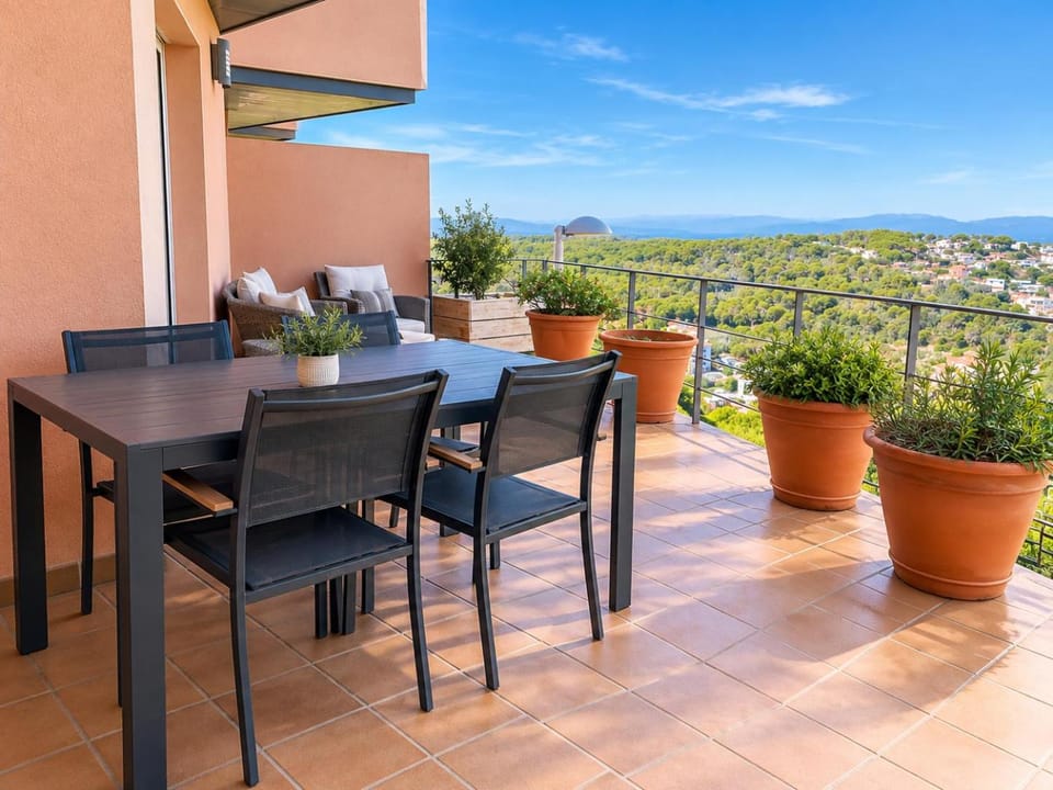 Summer, Balcony/Terrace, Mountain view, Sea view, Street view