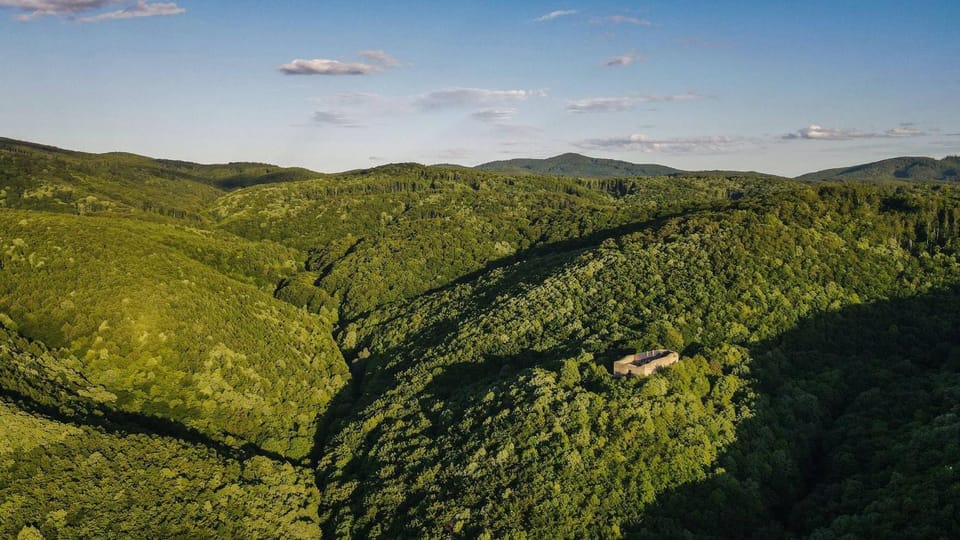 Nearby landmark, Day, Natural landscape, Bird's eye view, Mountain view