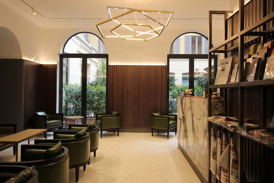 Restaurant/places to eat, Communal lounge/ TV room, Lounge or bar