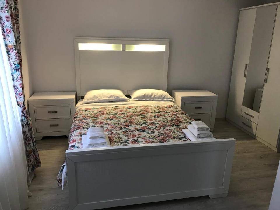 Agropa Rooms & Garden Events Bed and Breakfast in Romania