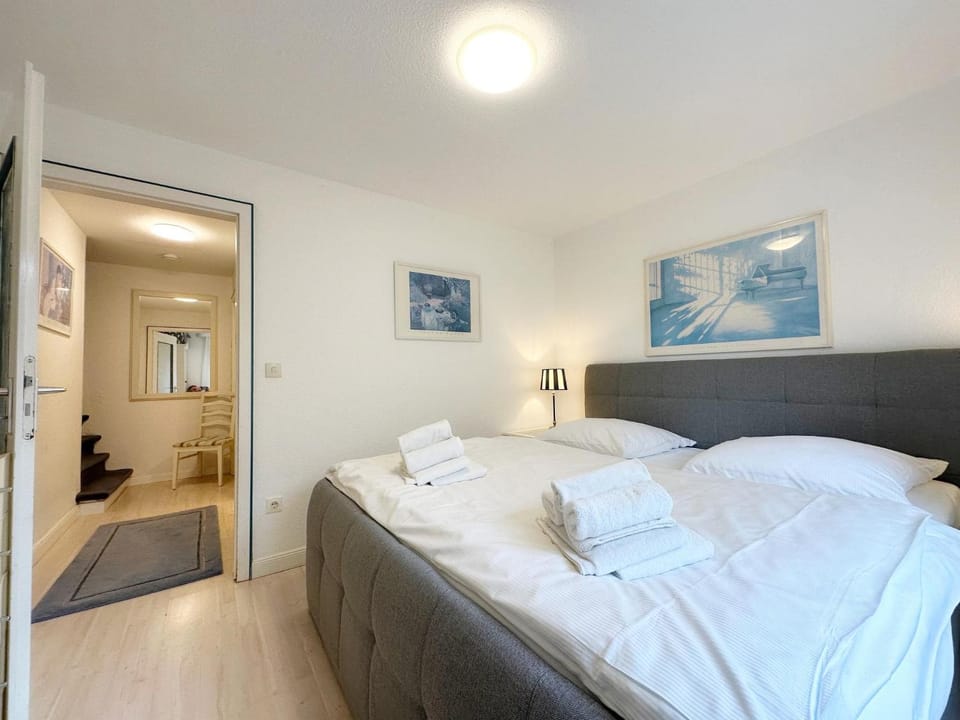 Ferienwohnung mit Terasse Haus Calma Apartment in Wenningstedt-Braderup