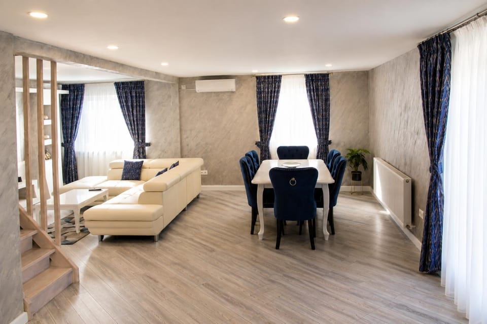 Living room, Seating area, Dining area, air conditioner