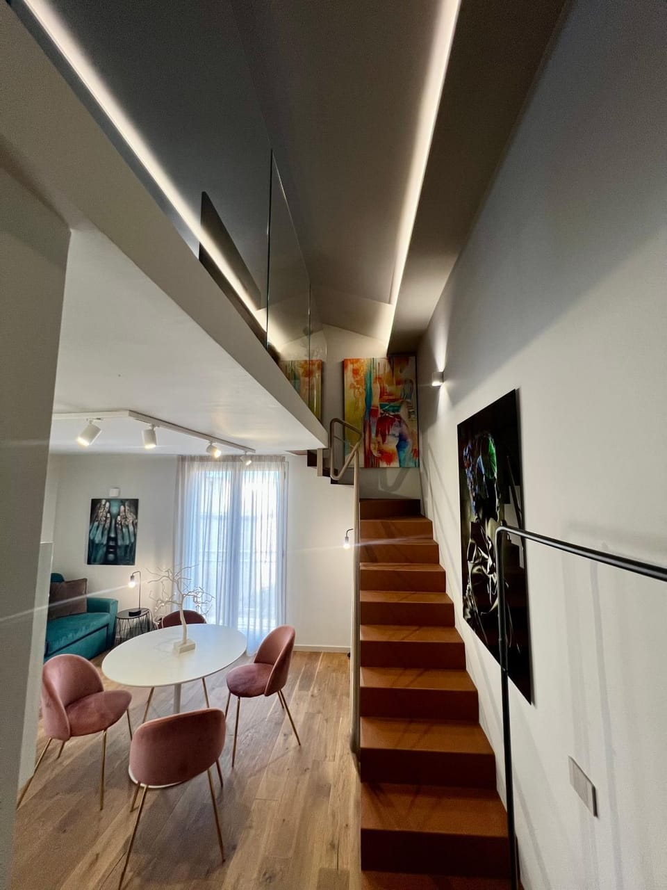 Communal lounge/ TV room, TV and multimedia, Living room, Seating area, Evening entertainment