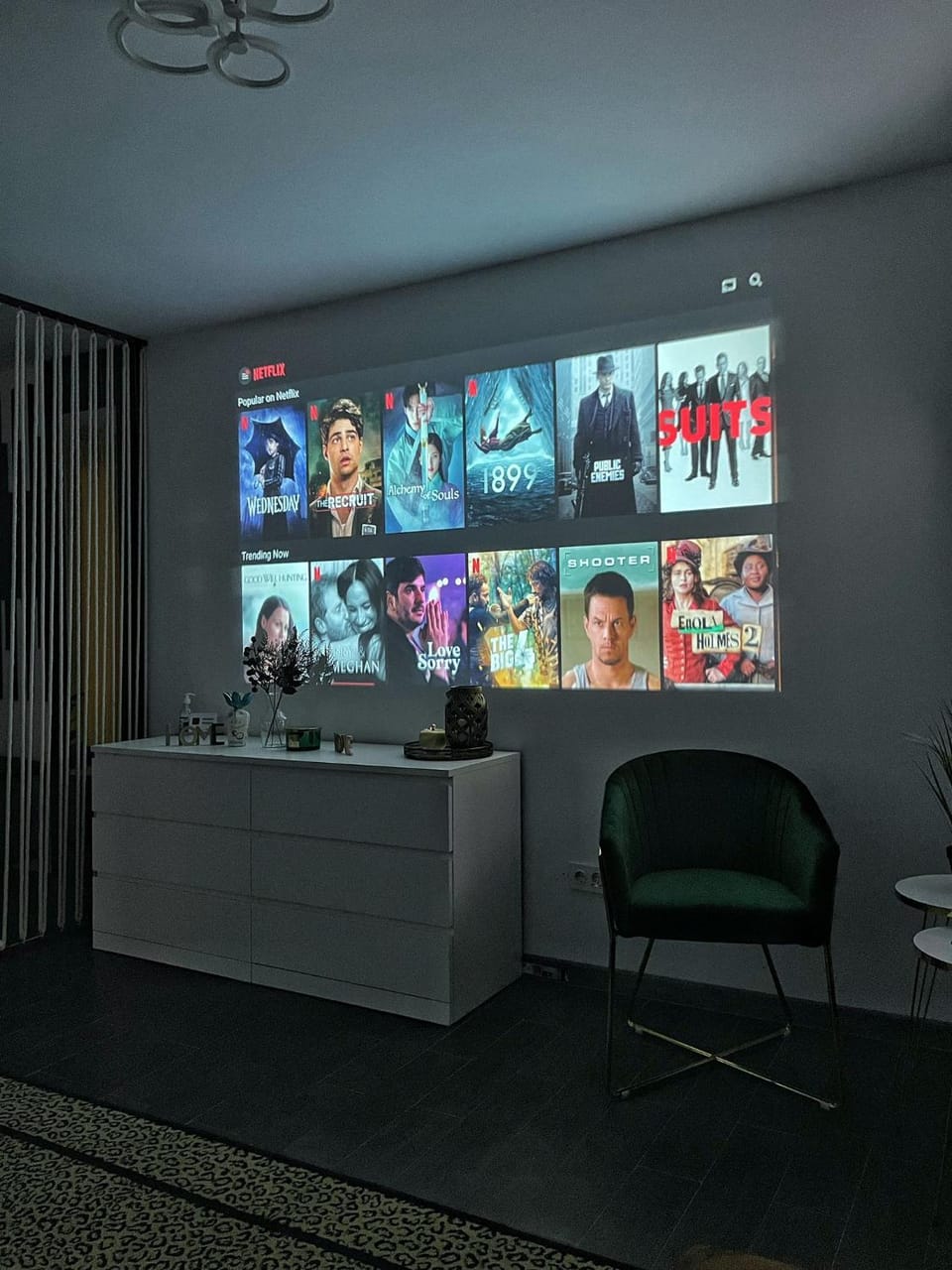 3 Rooms Cinema Garden Parking House Apartment in Bucharest