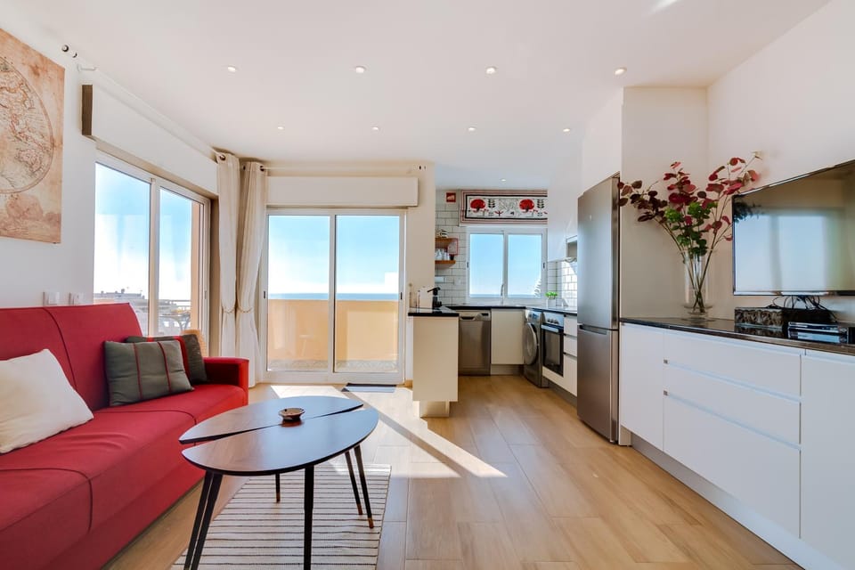Kitchen or kitchenette, Living room, Sea view
