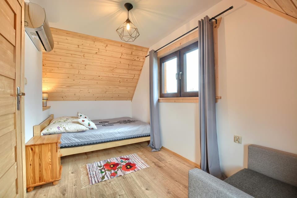 Photo of the whole room, Seating area, Bedroom