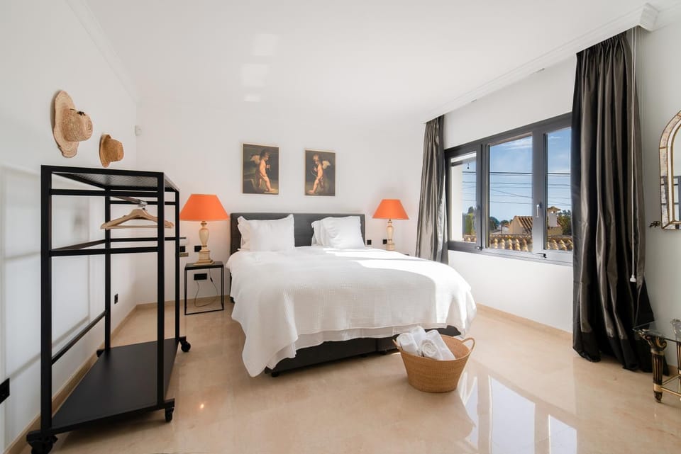 Property building, Living room, Bedroom