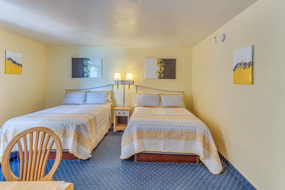 Steps to Beach: Bay Watch Resort Studio Apartment in Atlantic Beach