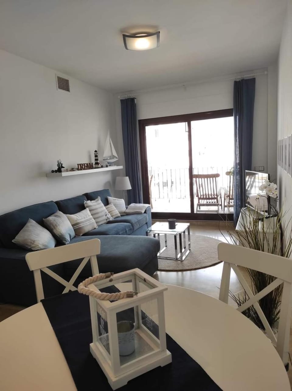 View (from property/room), Living room, Seating area, Dining area