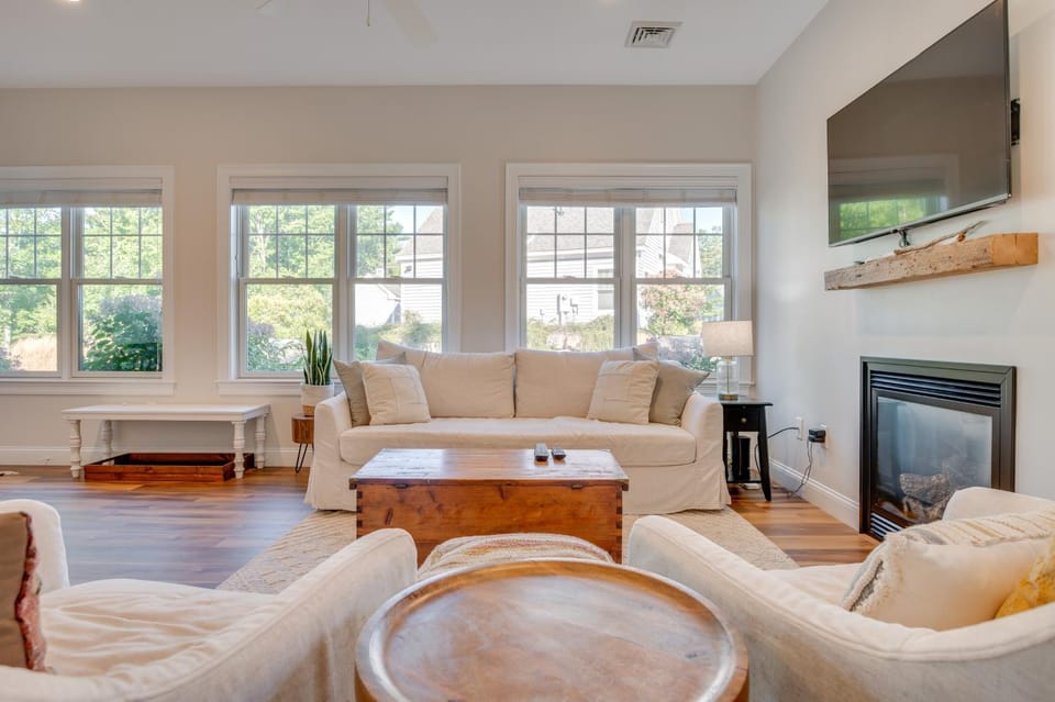 Stylish Arundel Cottage, 6 Mi to Dock Square! House in Arundel