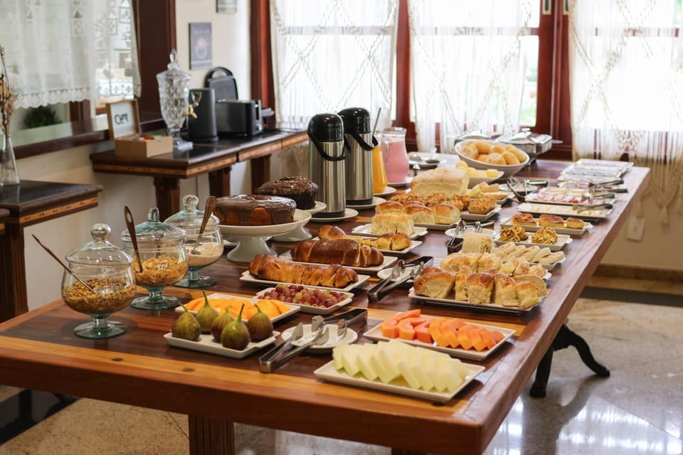 Breakfast, Continental breakfast, Buffet breakfast