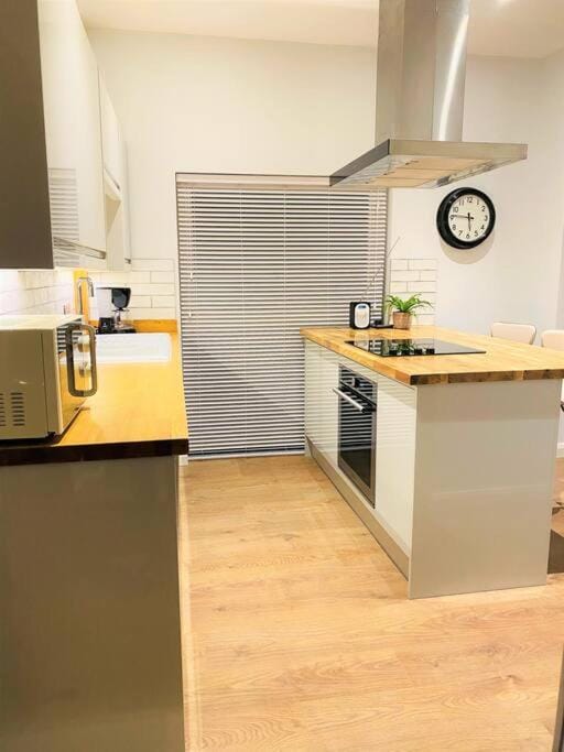 Coffee/tea facilities, Kitchen or kitchenette