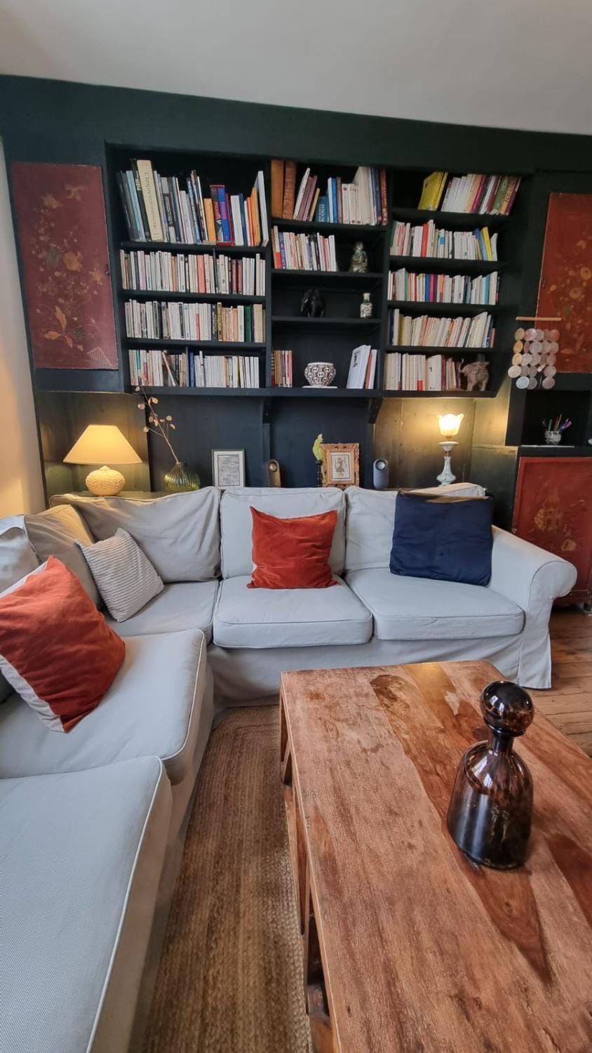 Library, Living room