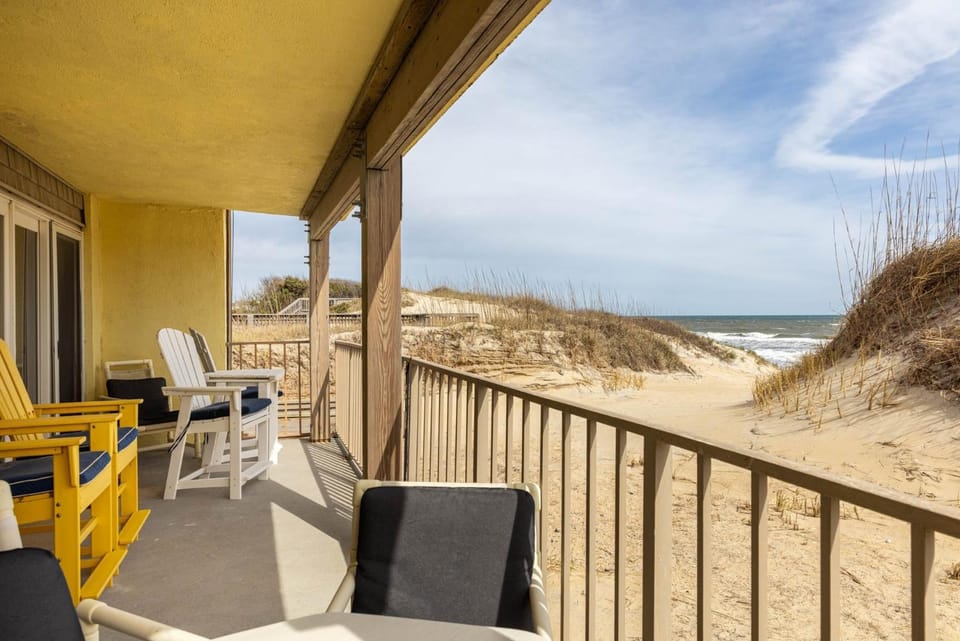 DL104 - Dune's Watch House in Nags Head