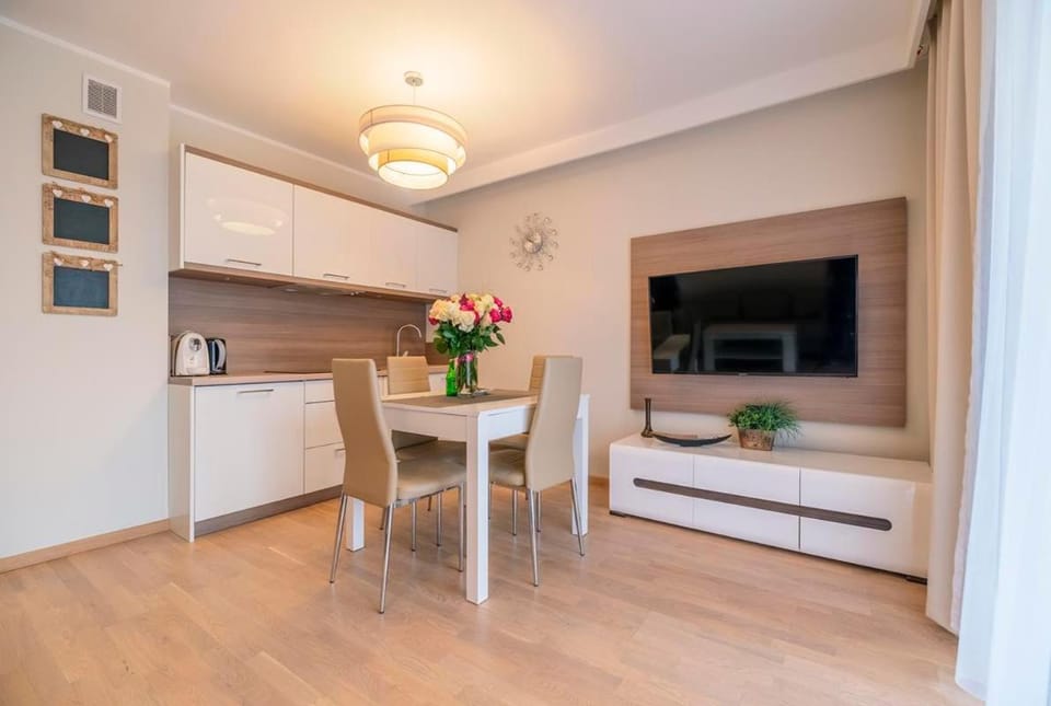 Apartament Flores 3 Rezydencja Park Rodzinna - Mielno Apartment in West Pomeranian Voivodeship, Poland