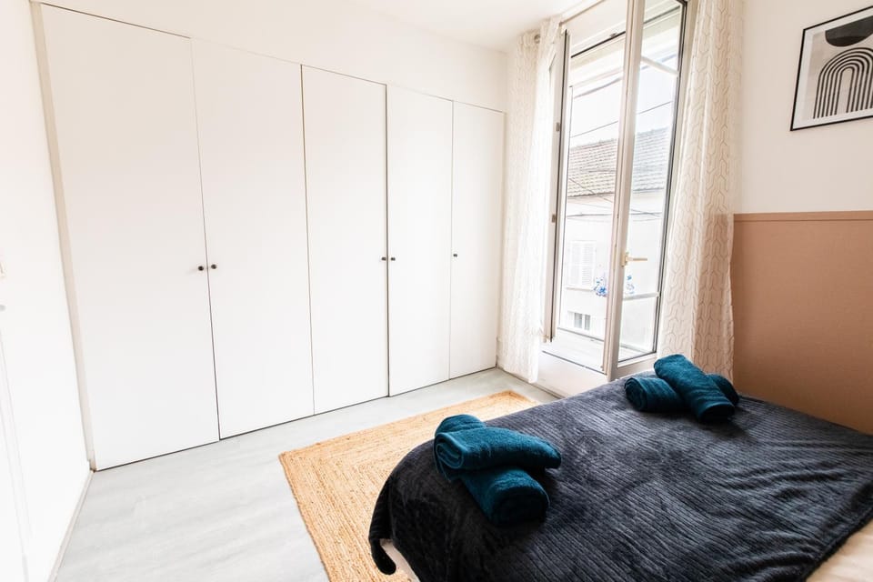 Bedroom, storage, wardrobe