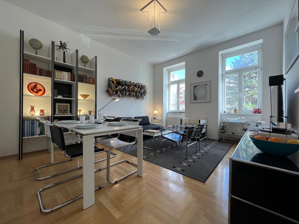 TV and multimedia, Living room, Dining area