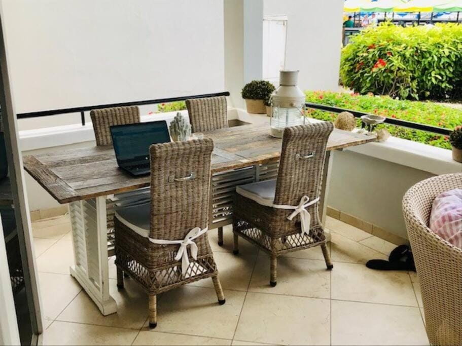 Balcony/Terrace, Dining area