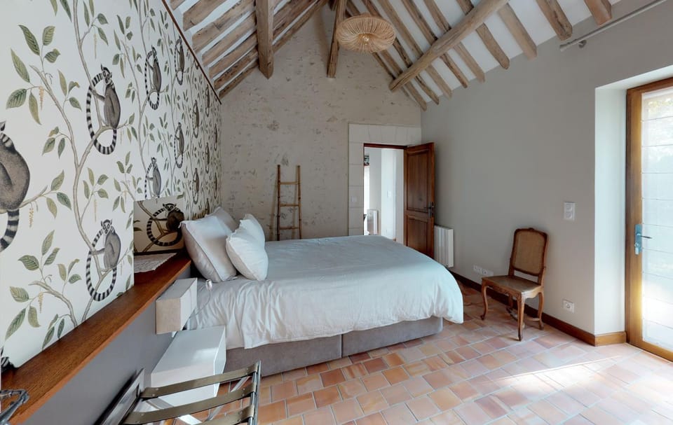 Bed, Photo of the whole room, Bedroom