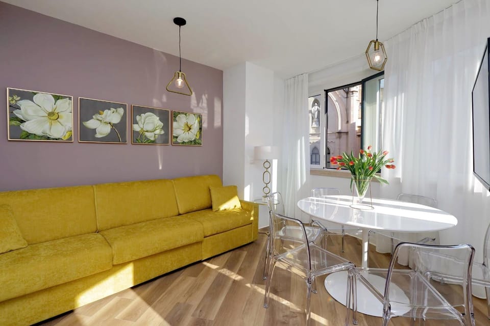 Kitchen or kitchenette, Living room, Dining area