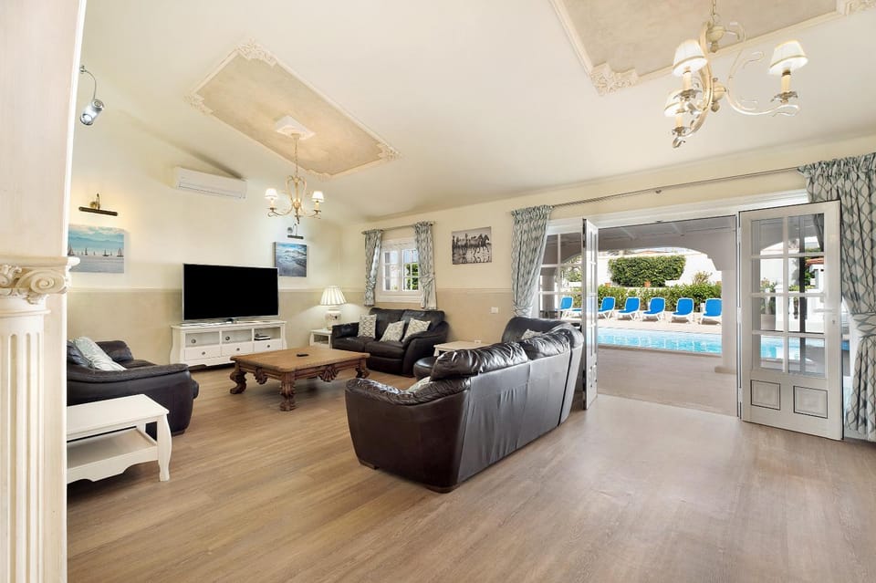 Property building, Living room