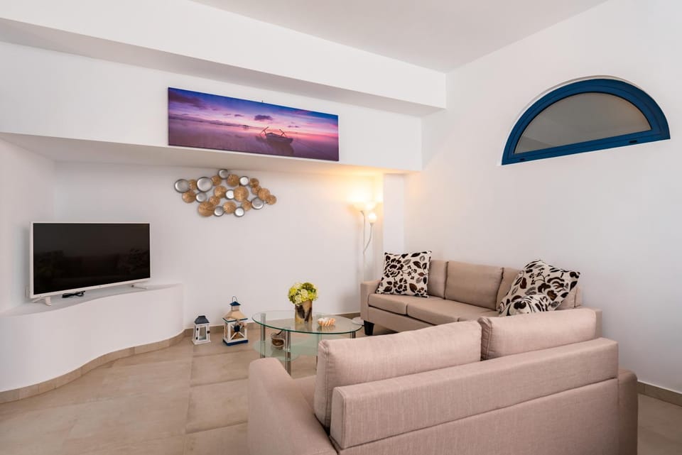 Living room, Seating area, Garden view