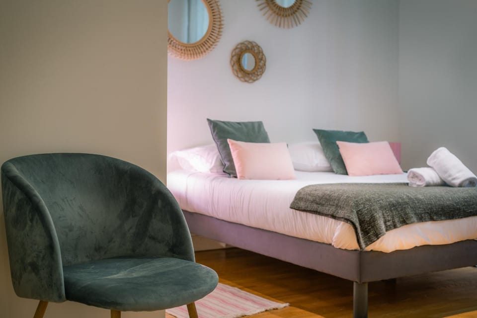 Bed, Bedroom