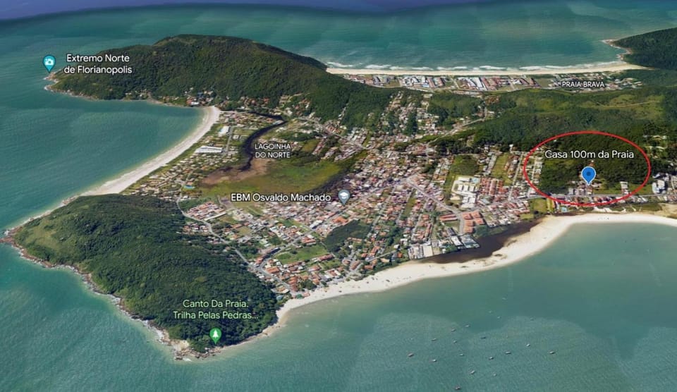 Ótima Casa para 10 pessoas /menos de 100m da Praia House in Florianopolis