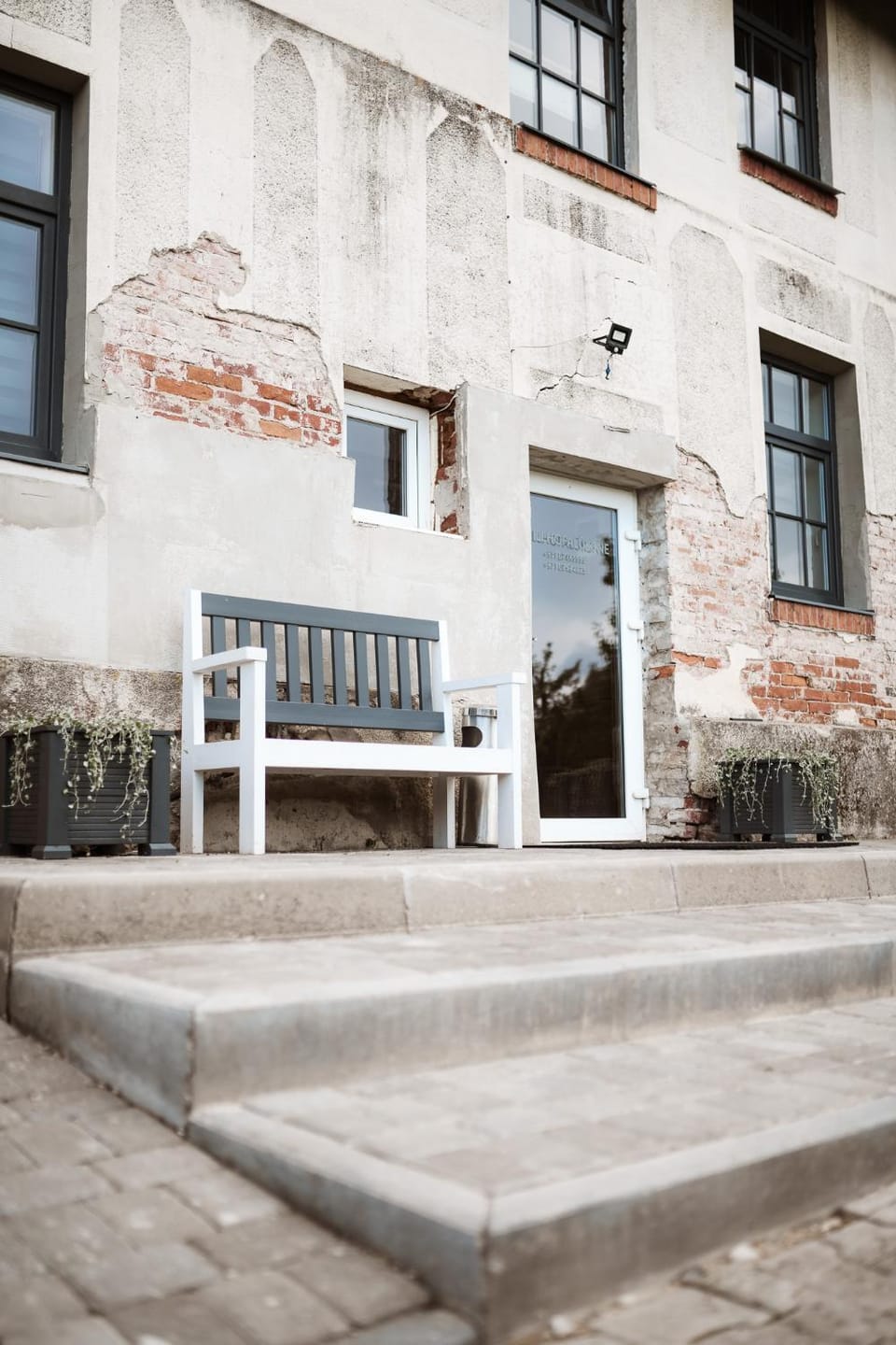Property building, Facade/entrance, Day