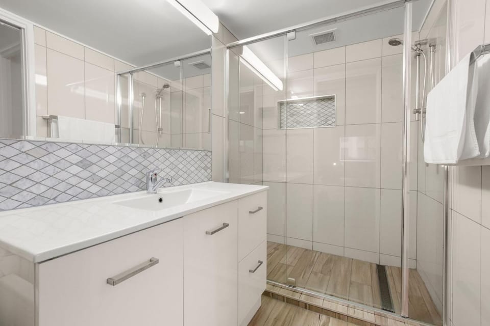Cheltenham Apartments Unit 7 40 King St Apartment in Kings Beach