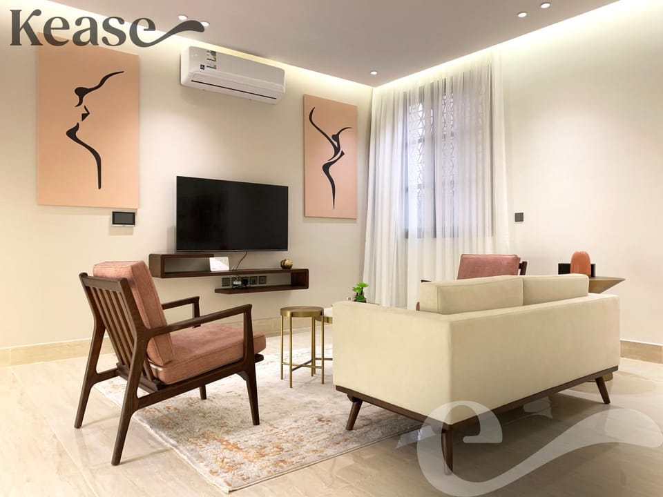 Communal lounge/ TV room, TV and multimedia, Living room, Seating area, Evening entertainment, fireplace, air conditioner
