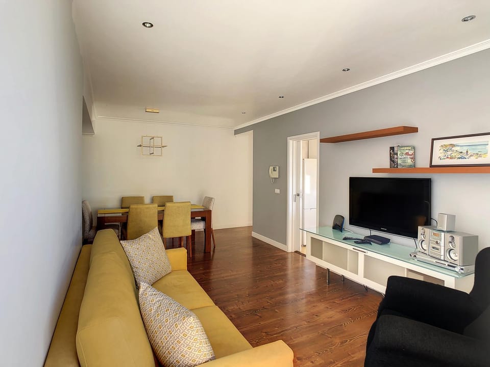Communal lounge/ TV room, TV and multimedia, Living room