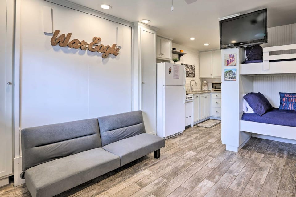 Welcoming Auburn Studio - 1 Block to Campus! Apartment in Auburn