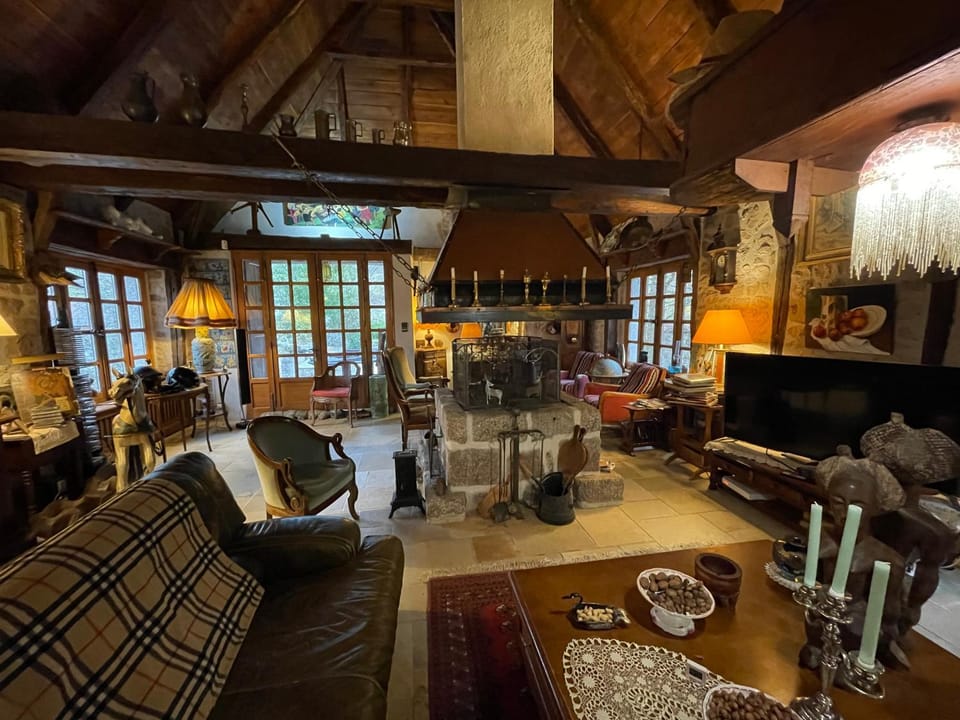 Communal lounge/ TV room