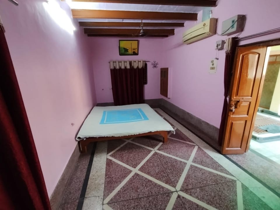 Heritage Homestay At Old City Near Holy Ganges Bed and Breakfast in Varanasi