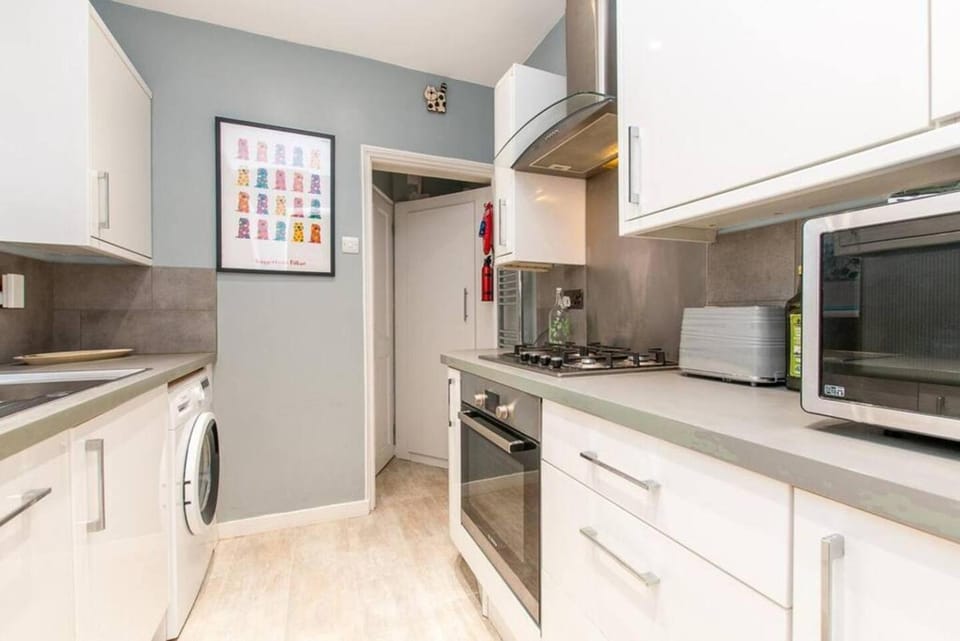 Coal Miners Cottage - Moments to Seafront & Town House in Dover District