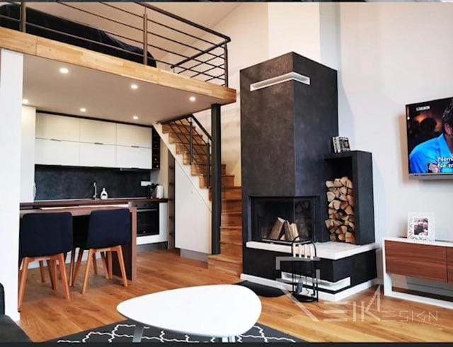 Living room, flat iron