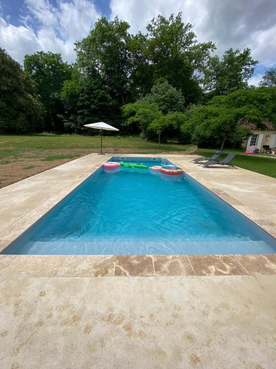 Swimming pool