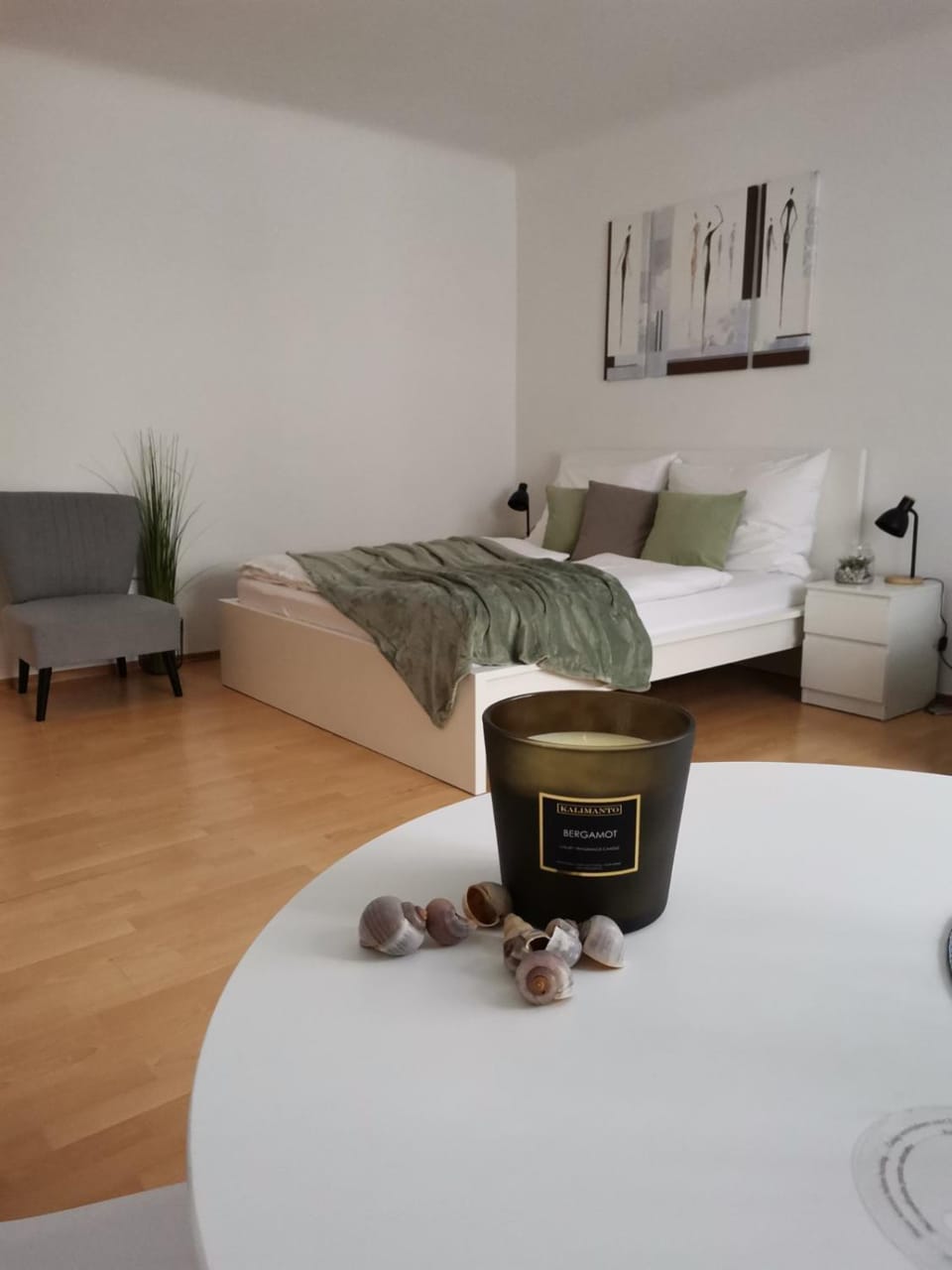 Bed, Photo of the whole room