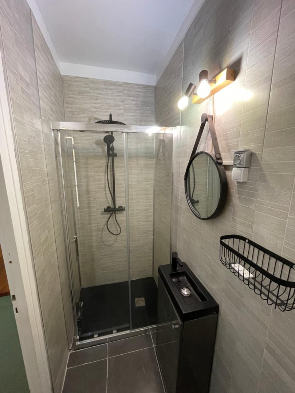 Shower, Bathroom