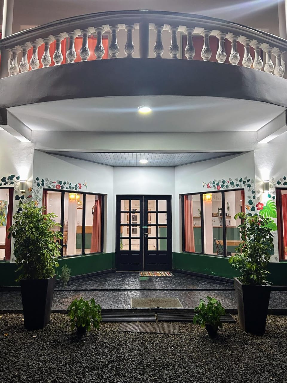 Facade/entrance